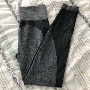 Pink seamless leggings